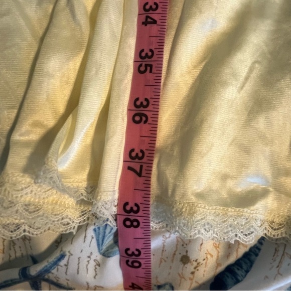 Vanity Fair Yellow Nylon House Coat Robe Vintage Made In U S A XL Pockets - Picture 9 of 10